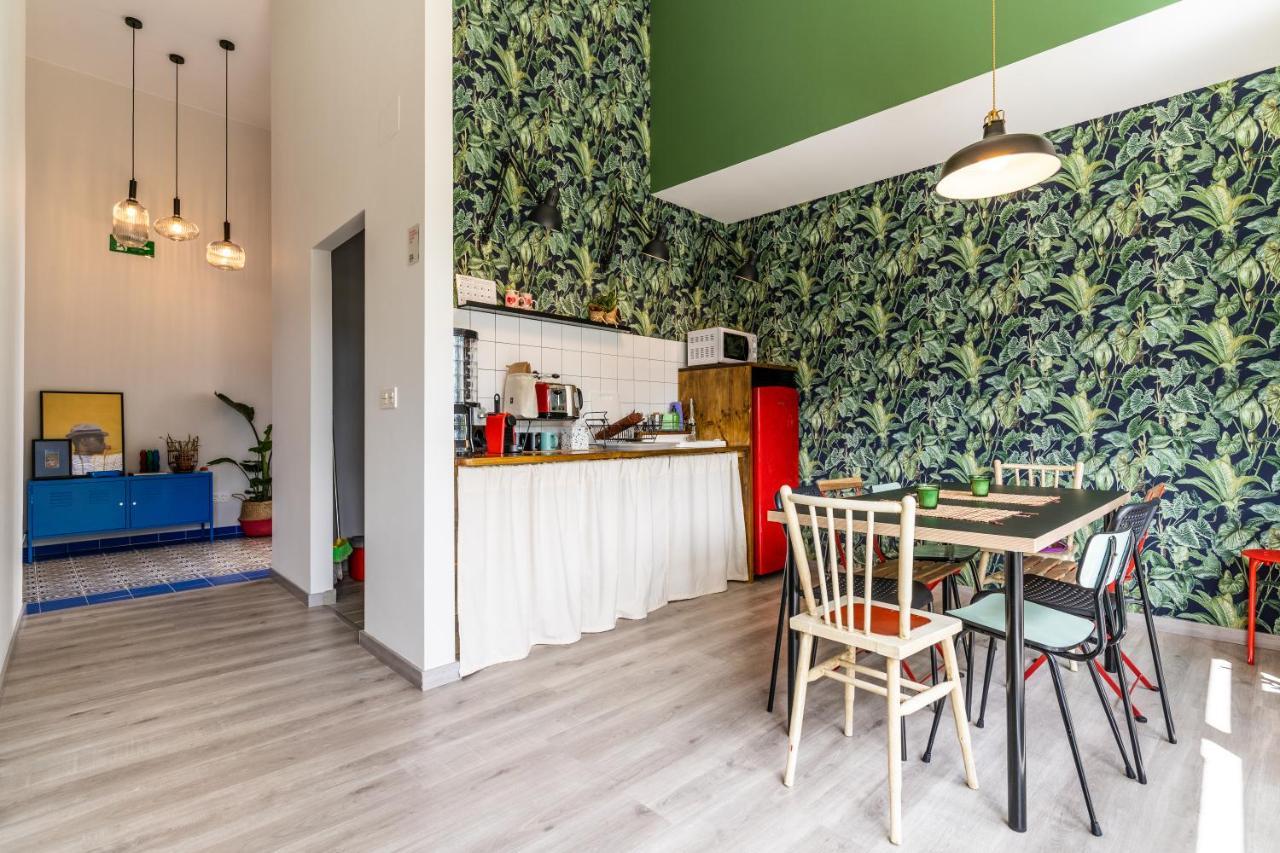 Four Rooms Hostel Луго Екстериор снимка