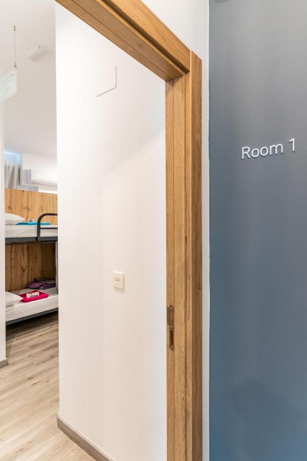 Four Rooms Hostel Луго Екстериор снимка