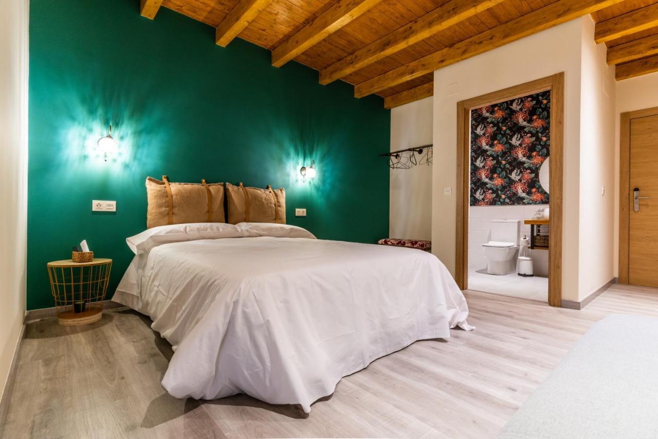 Four Rooms Hostel Луго Екстериор снимка